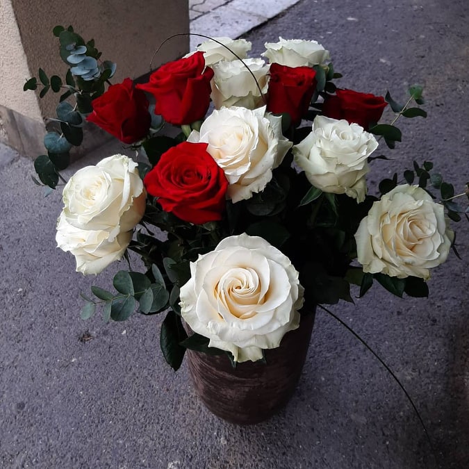 Bouquet de 7 Roses avec son feuillage – Lilas Rose
